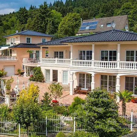 Eifelpalace Sb4 Am Nurburgring Villa Adenau